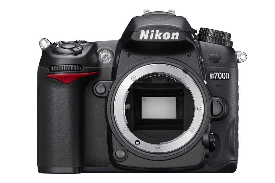 Nikon D7000 sản xuất 09/2010