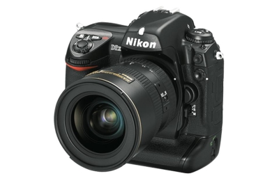 Nikon D2X sản xuất 2004